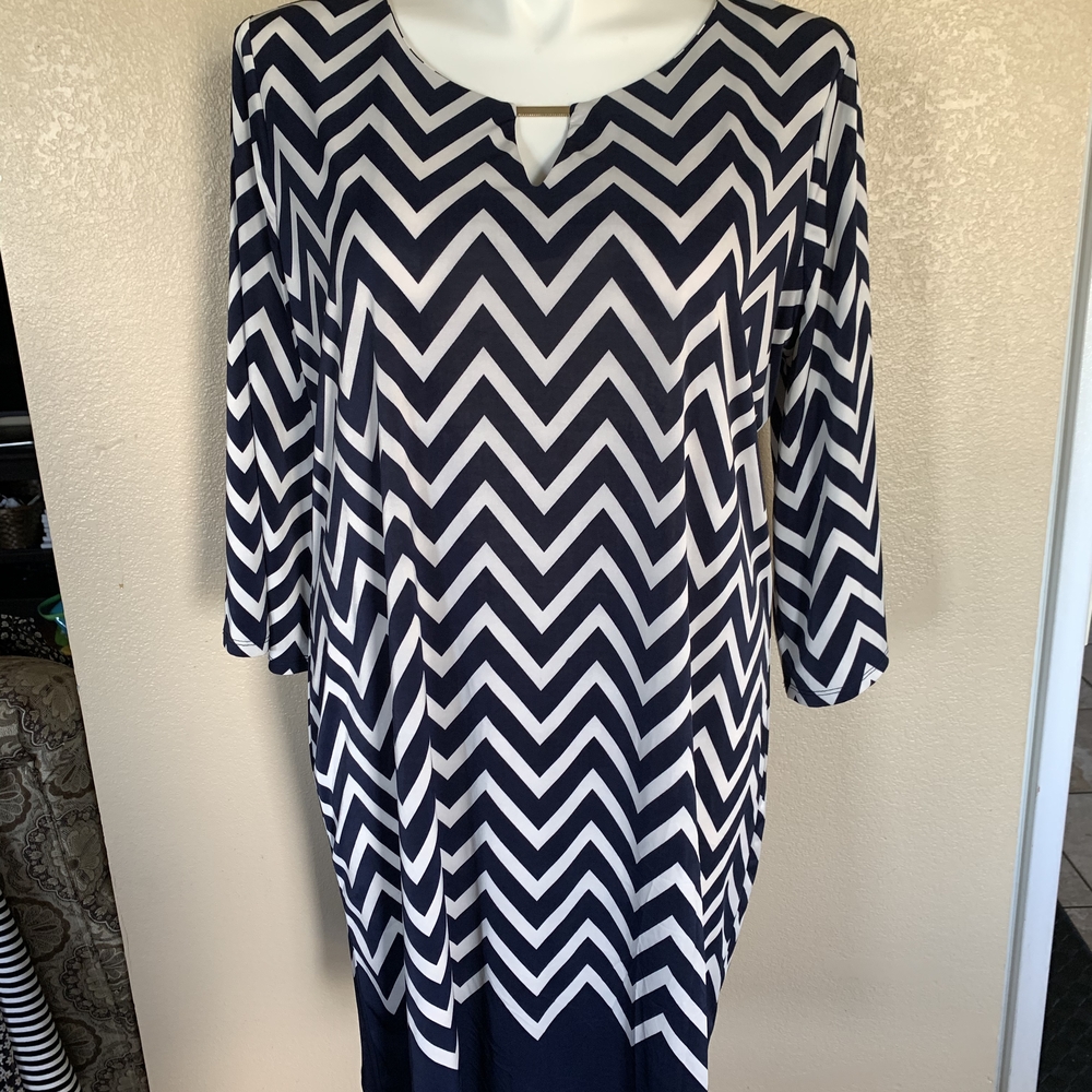 Tacera Black and White Boxy Tunic with Relaxed Fit